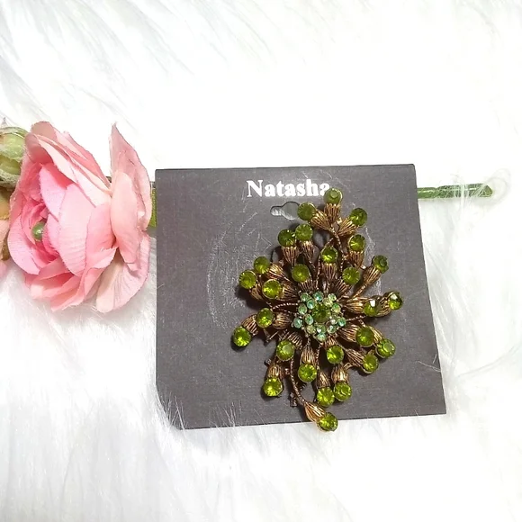 New Green Brooch - Picture 1 of 2